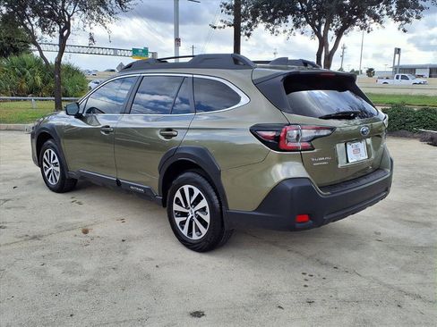 Certified 2025 Subaru Outback Premium image 2