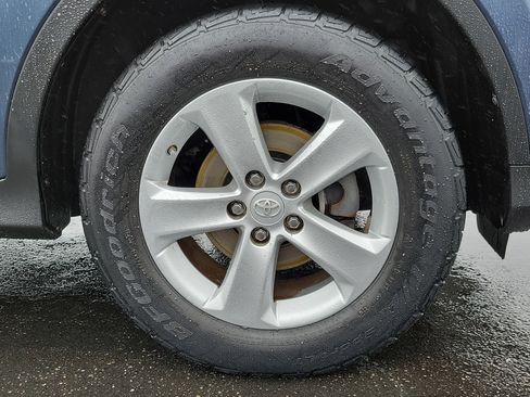 Used 2013 Toyota RAV4 XLE image 6