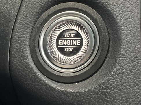 Certified 2022 Mercedes-Benz GLC 300 4MATIC w/ Premium Package Lite image 31