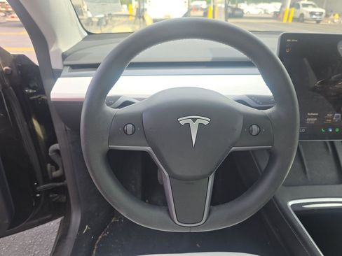 Used 2023 Tesla Model Y Long Range AWD/4WD image 6