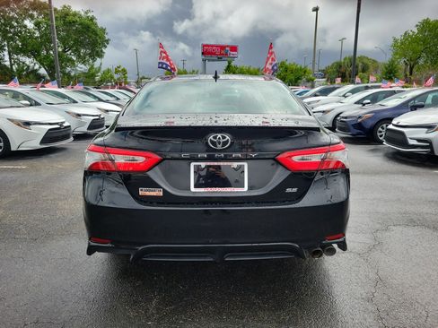 Used 2019 Toyota Camry SE image 10