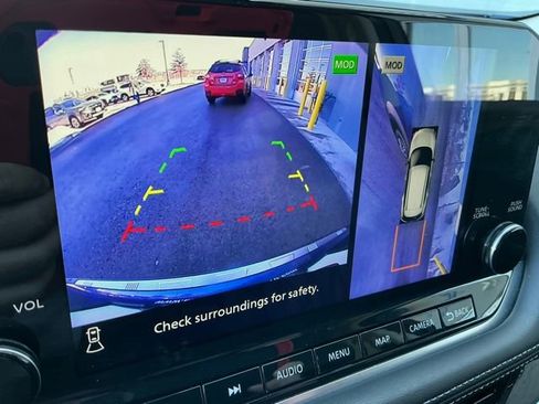 Used 2023 Nissan Rogue Platinum image 25