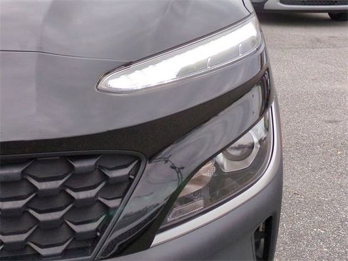 Used 2023 Hyundai Kona SEL w/ Winter Weather Package image 10