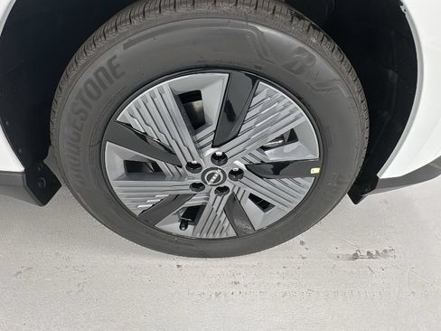 Used 2025 Nissan Murano SL AWD/4WD image 9