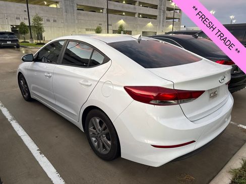 Used 2017 Hyundai Elantra SE FWD image 6