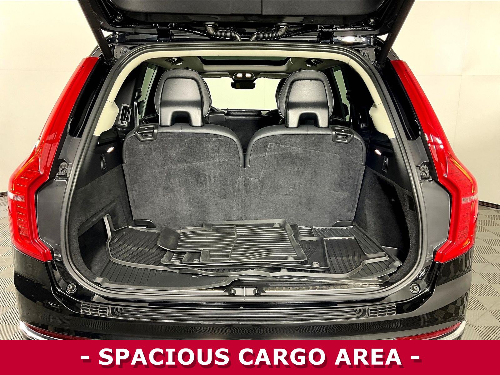Used 2023 Volvo XC90 B6 Plus w/ Protection Package AWD/4WD image 37