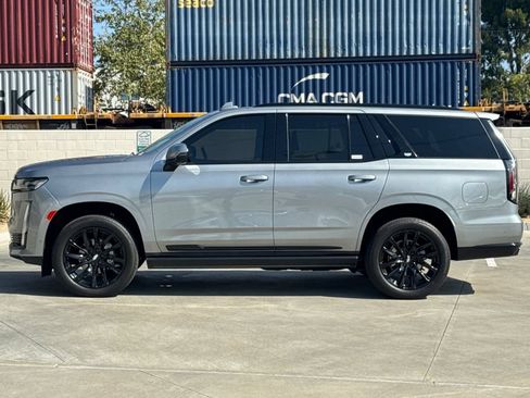 Used 2023 Cadillac Escalade Sport Platinum w/ LPO, ONYX Package AWD/4WD image 9