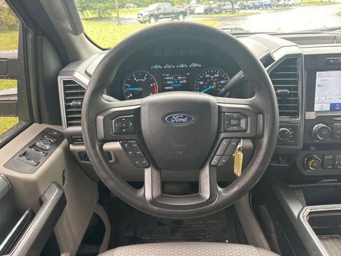 Used 2021 Ford F250 XLT w/ XLT Premium Package AWD/4WD image 17