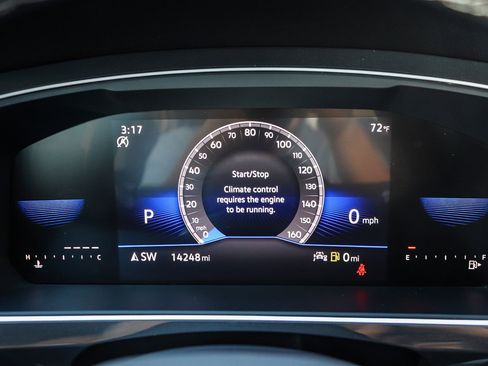 Used 2023 Volkswagen Tiguan SE image 25