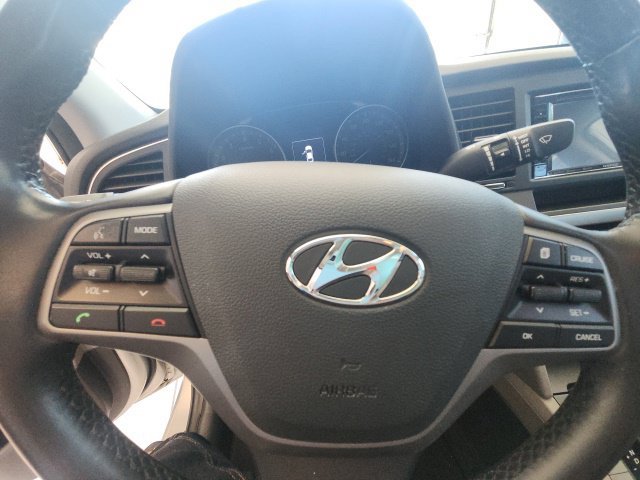 Used 2017 Hyundai Elantra Limited FWD image 20