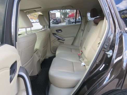 Used 2015 Acura RDX w/Tech AWD 4dr SUV w/Technolog image 17