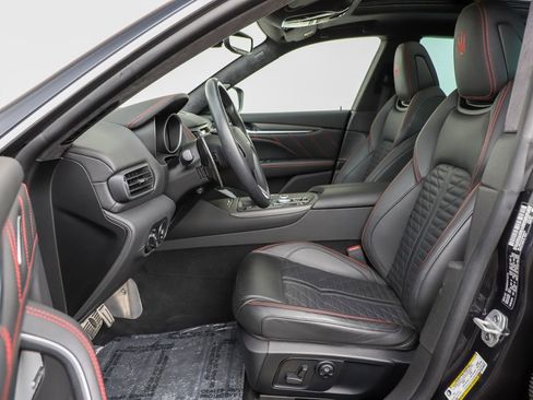 Used 2019 Maserati Levante Trofeo image 48