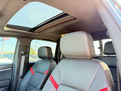 Used 2023 Chevrolet Colorado Z71 w/ Z71 Convenience Package 2 image 23