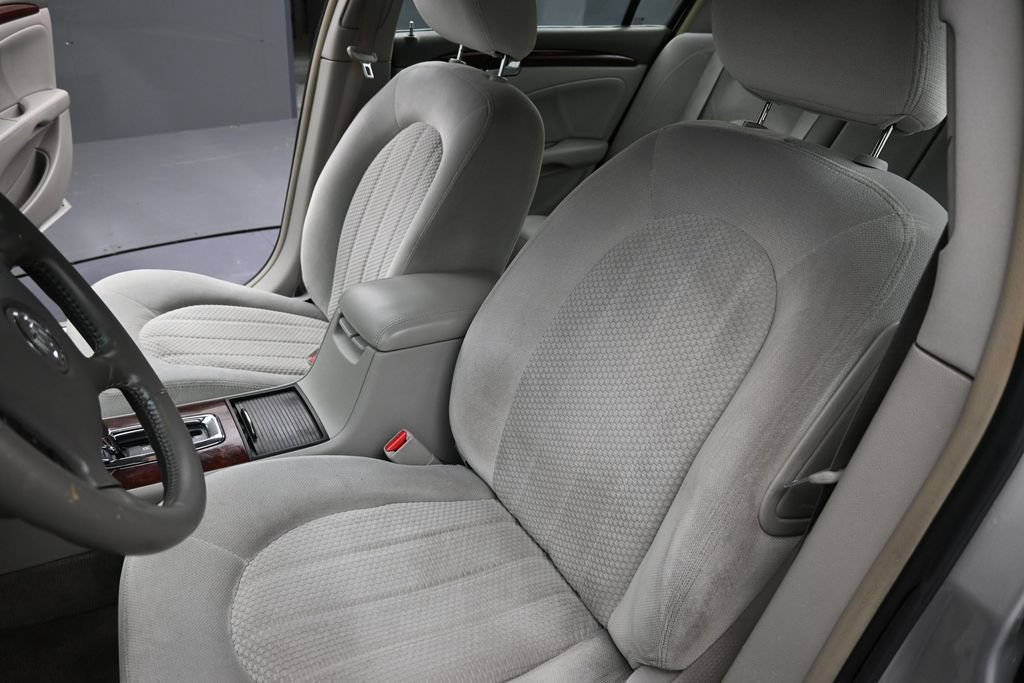 Used 2009 Buick Lucerne CX FWD image 11
