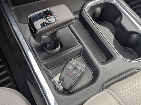 Used 2022 Chevrolet Silverado 1500 LTZ w/ LTZ Premium Package image 35