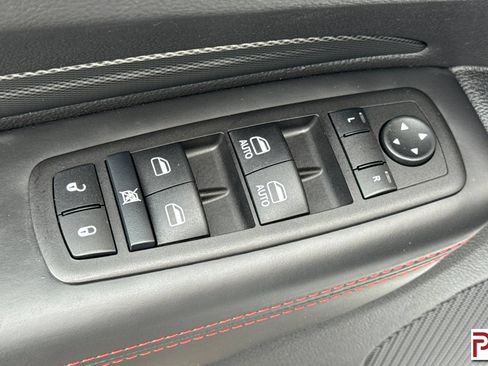 Used 2025 Dodge Durango R/T AWD/4WD image 12