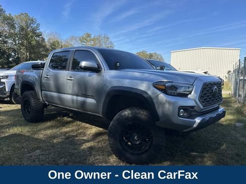 Used 2022 Toyota Tacoma TRD Off-Road image 1
