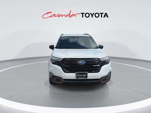 Used 2025 Subaru Forester Sport w/ Popular Package #1 AWD/4WD image 3