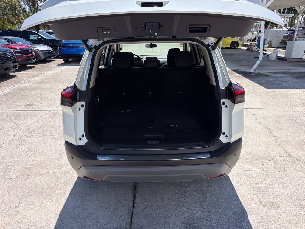 Used 2021 Nissan Rogue SV w/ Premium Package FWD image 33