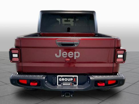 Used 2021 Jeep Gladiator Rubicon AWD/4WD image 4