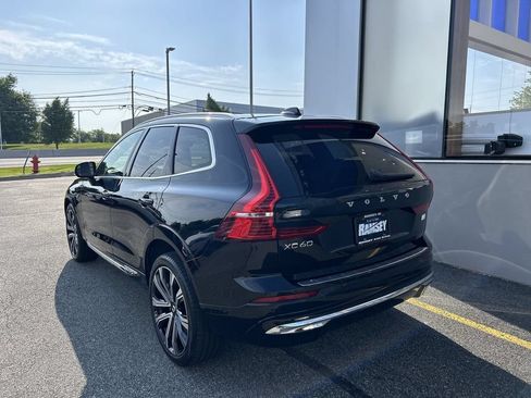 Certified 2023 Volvo XC60 T8 Ultimate w/ Climate Package AWD/4WD image 6