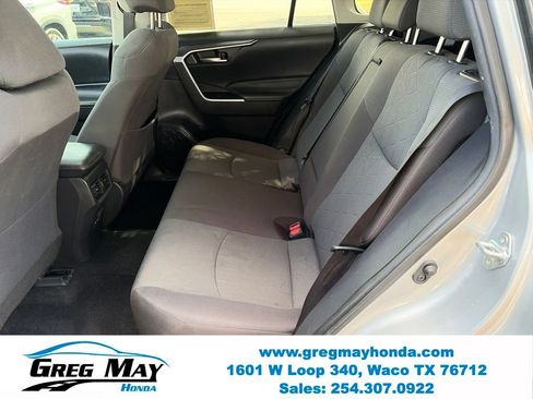 Used 2022 Toyota RAV4 XLE w/ Convenience Package FWD image 19