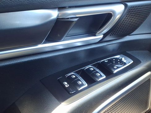 Used 2024 Kia Telluride S FWD image 22