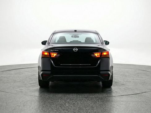 Used 2025 Nissan Altima 2.5 SV image 7