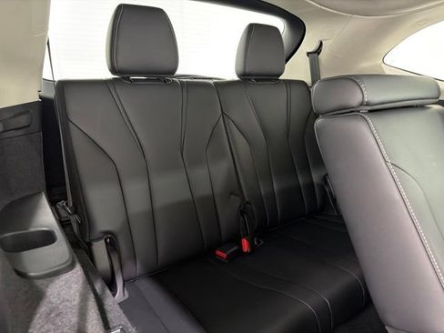 Certified 2023 Acura MDX SH-AWD w/ Technology Package image 26