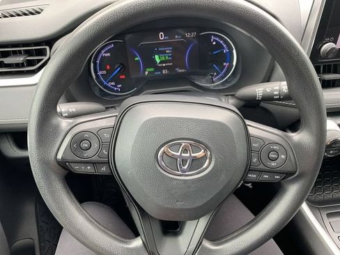 Used 2024 Toyota RAV4 LE AWD/4WD image 19