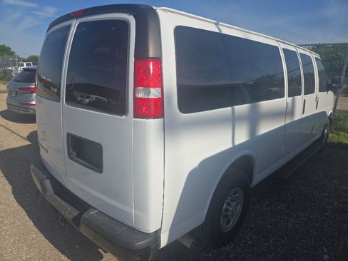 Used 2023 Chevrolet Express 3500 LS RWD image 3
