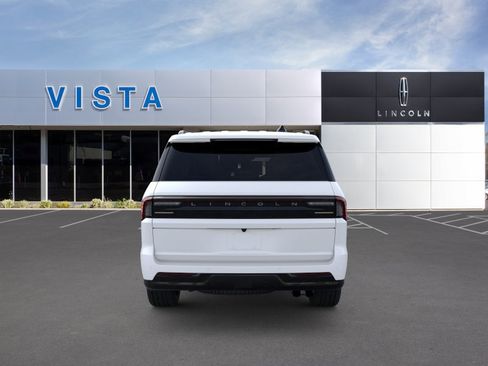 New 2026 Lincoln Navigator Reserve w/ Jet Appearance Package AWD/4WD image 5