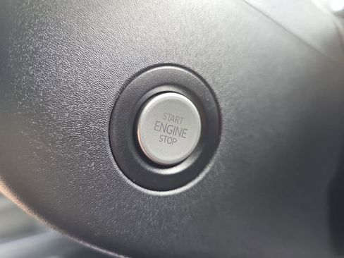 Used 2025 Volkswagen ID. Buzz Pro S RWD image 26