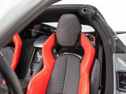Used 2024 Chevrolet Corvette Z06 RWD image 37