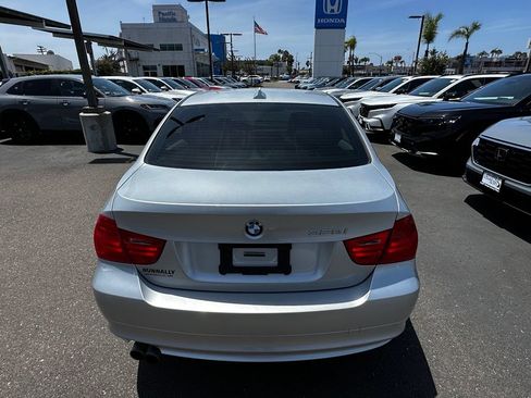 Used 2011 BMW 328i xDrive Sedan AWD/4WD image 7