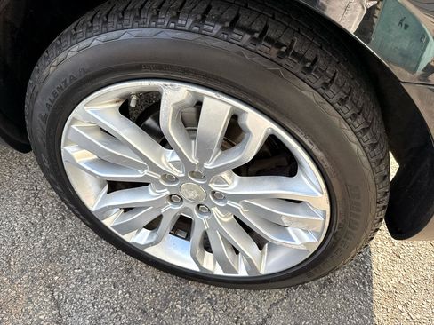 Used 2015 Land Rover Range Rover Sport HSE image 35