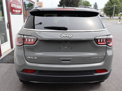 Used 2023 Jeep Compass Limited w/ Sun and Sound Group AWD/4WD image 3