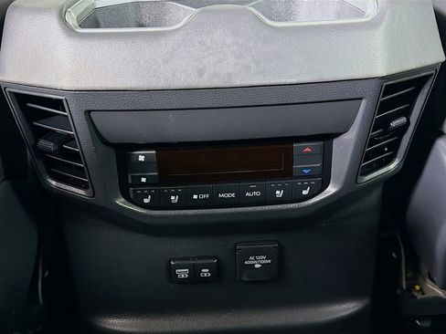 Used 2023 Toyota Sequoia Platinum AWD/4WD image 22
