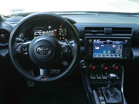 Used 2023 Toyota GR86 Premium RWD image 19