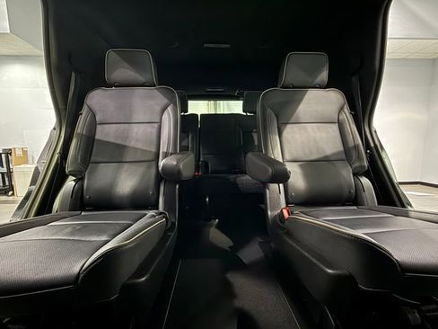 Used 2024 Chevrolet Tahoe Premier AWD/4WD image 29