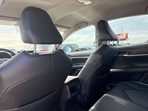 Used 2023 Toyota Camry SE FWD image 10