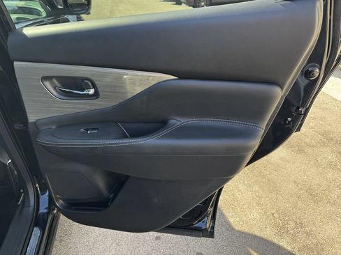 Used 2017 Nissan Murano AWD image 32