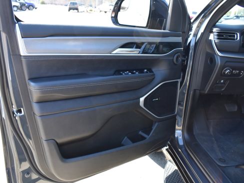 Used 2024 Jeep Wagoneer Series II w/ Convenience Group I image 25