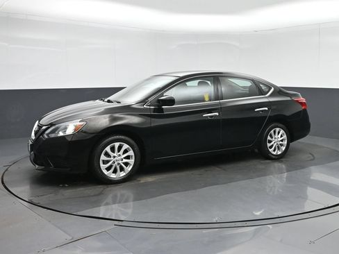 Used 2018 Nissan Sentra SV FWD image 3