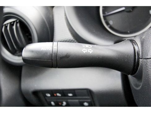 Used 2024 Nissan Kicks S image 11