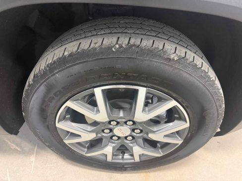 Used 2023 GMC Acadia SLE w/ Driver Convenience Package AWD/4WD image 12