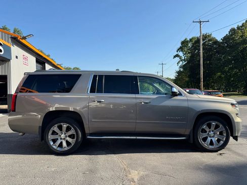 Used 2017 Chevrolet Suburban Premier image 8