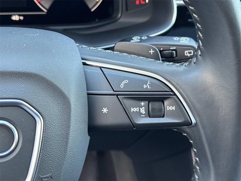 Used 2019 Audi Q8 Premium Plus w/ Premium Plus image 27