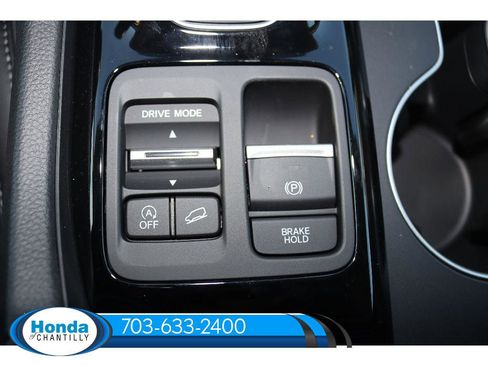 New 2025 Honda Pilot Touring image 20