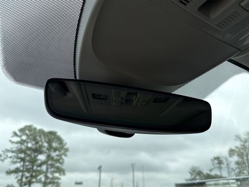 New 2026 Volkswagen Taos SEL image 22